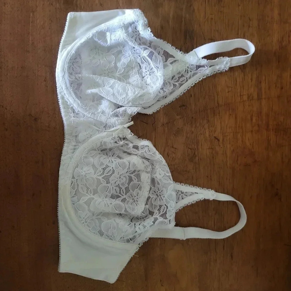 Lacey bra